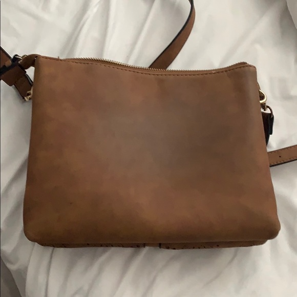 Brown over the shoulder - Picture 3 of 5